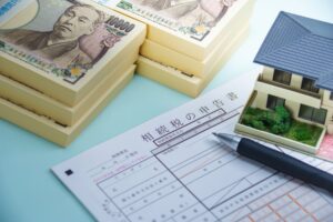 不動産の相続税はいくら？計算方法と税金を抑えて売却するコツ