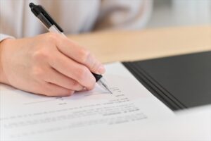 土地相続の名義変更（相続登記）の手順は？書類と費用・義務化の注意点も解説